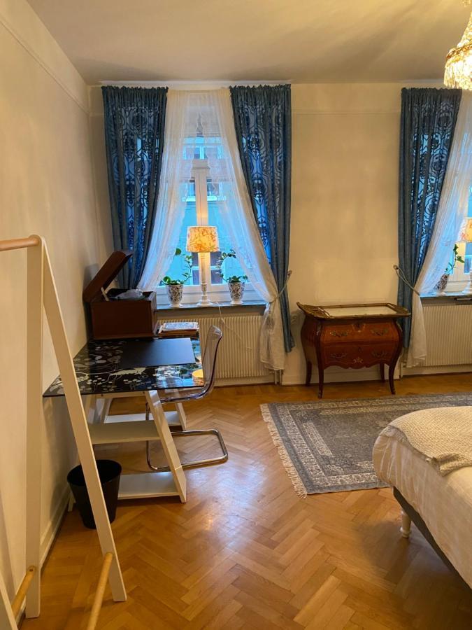 نورشوبينغْ Homade B&B, Gamla Stan المظهر الخارجي الصورة