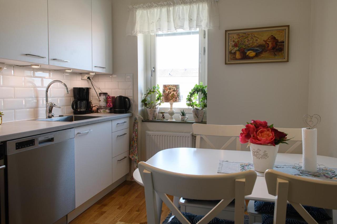 نورشوبينغْ Homade B&B, Gamla Stan المظهر الخارجي الصورة